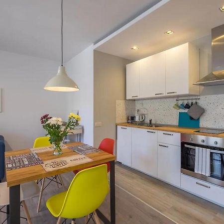 Quiet & Airy Modern Apt. Top Centre Free Parking Sofia Buitenkant foto