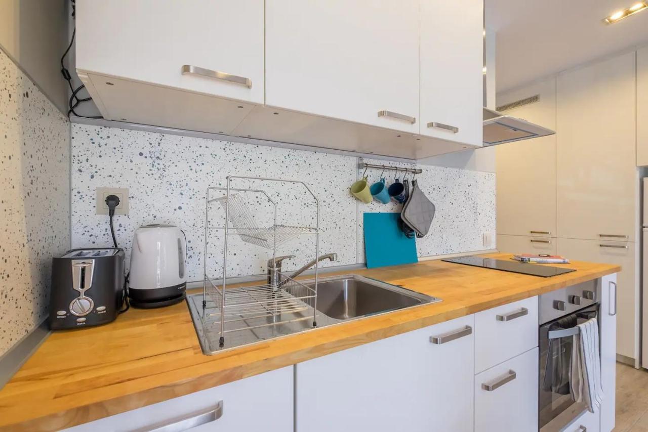 Quiet & Airy Modern Apt. Top Centre Free Parking Sofia Buitenkant foto