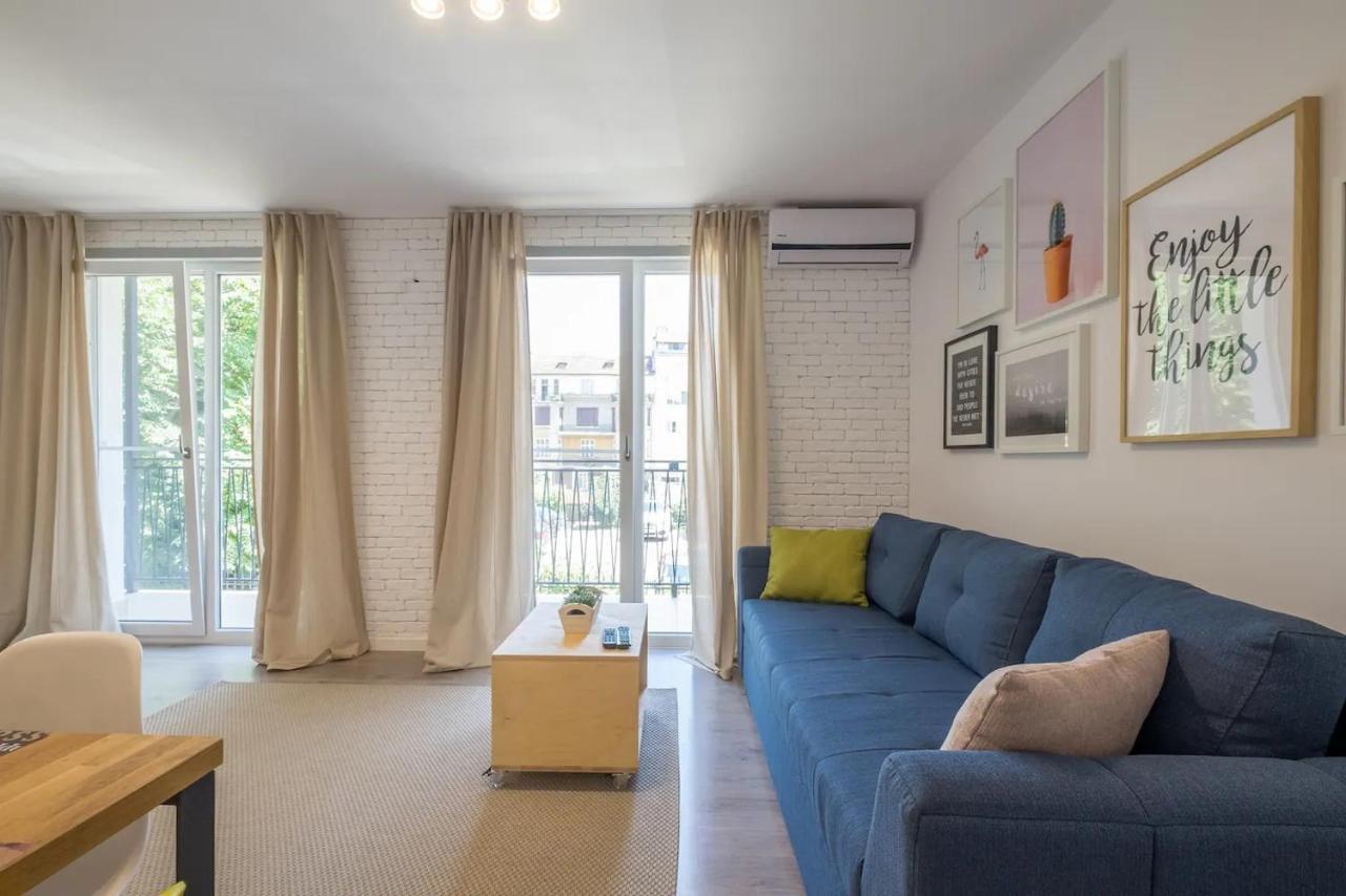 Quiet & Airy Modern Apt. Top Centre Free Parking Sofia Buitenkant foto
